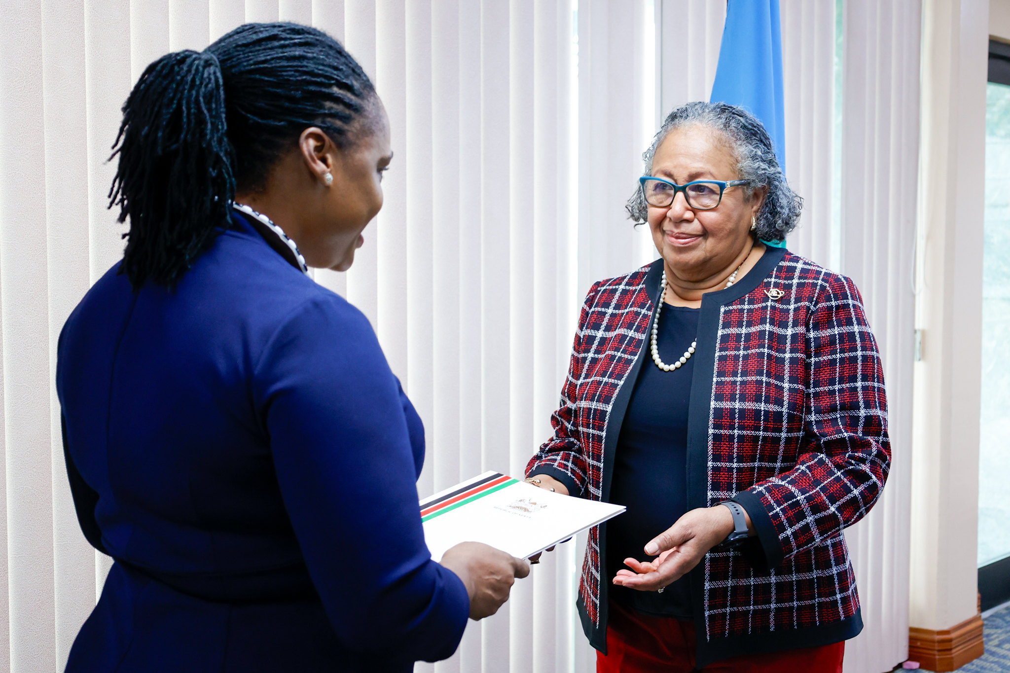 SG Accepts credentials smiling