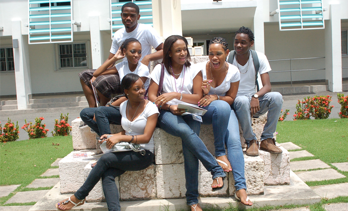 A grupu of UWI students