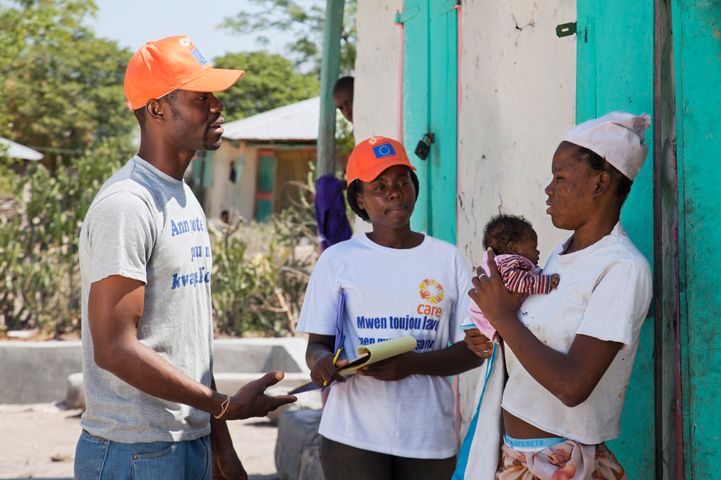 File Photo: Haiti: Building a stronger, more resilient country As part of a EU-funded disaster preparedness project in collaboration with the organisation CARE, health promoters discuss necessary measures to avoid cholera with a Haitian mother. Such