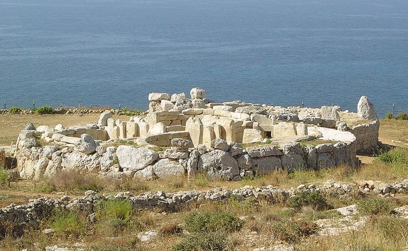 malta_1405 mnajdra temple