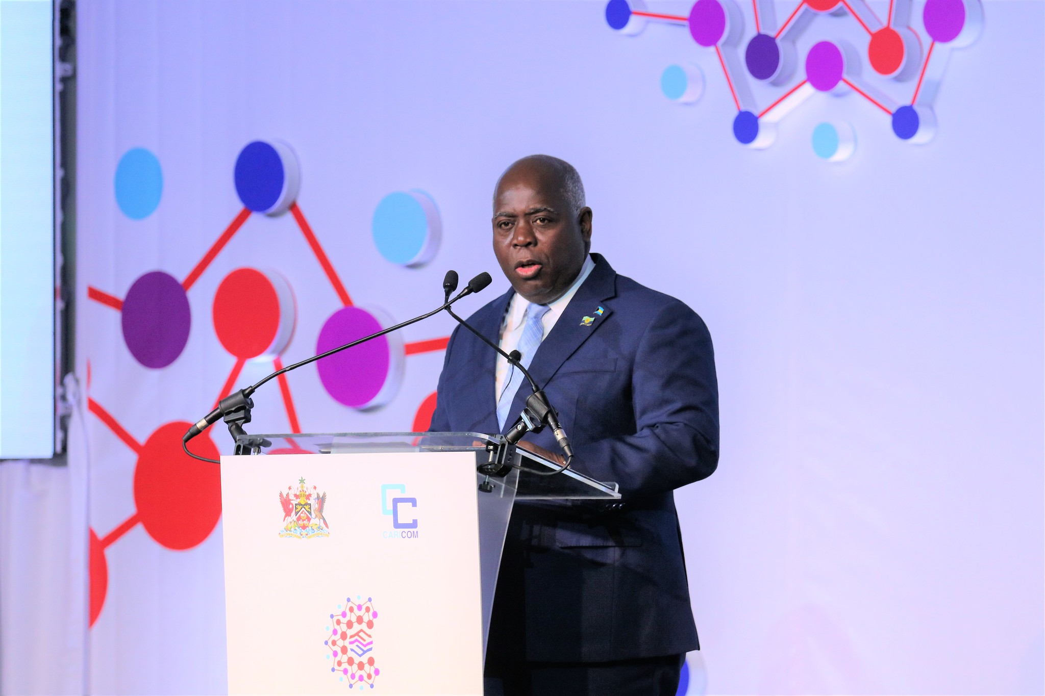 pm-philip-davis-bahamas