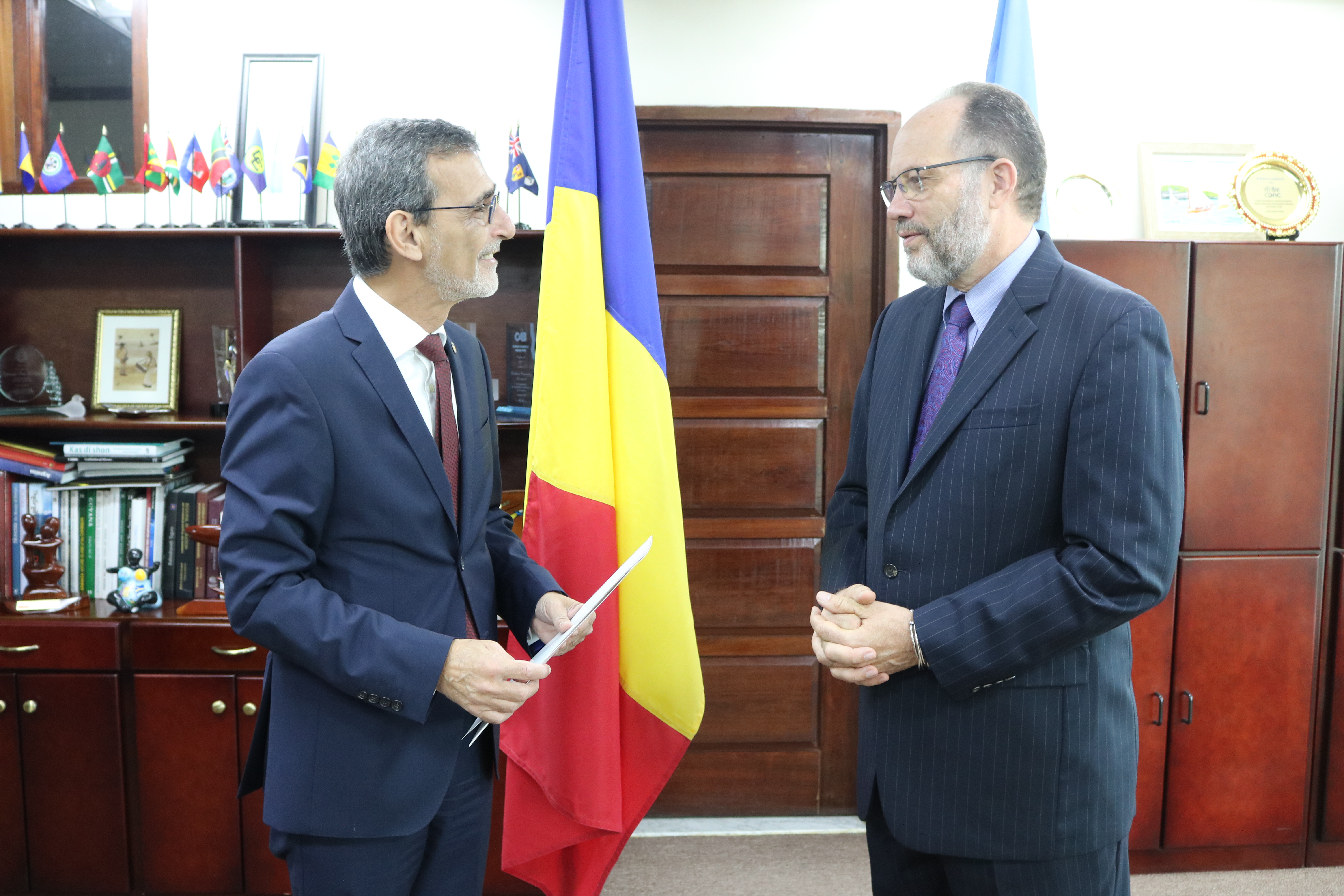 Ambassador Stefan Mera  (l) and Secretary-General Ambassador Irwin LaRocque