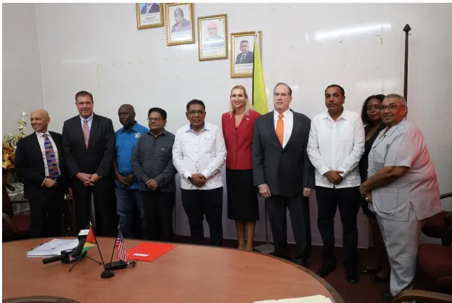 Officials at the signing of the Guyana - Blumberg agreement