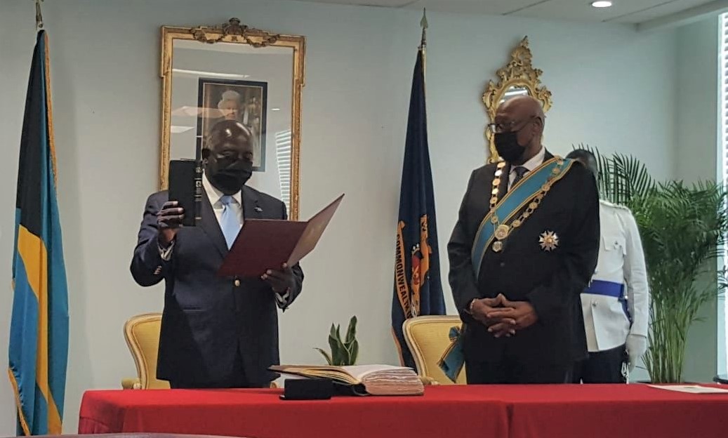 bahamas-pm-davis-swearing-in