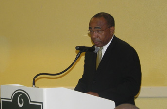 Sen. the Hon. Darcy Boyce, Minister with responsibility for Energy, Barbados delivering the key note address