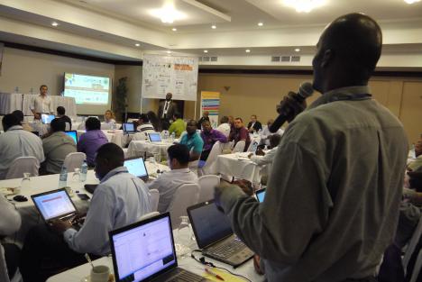 An open session at the tenth regional gathering of the Caribbean Network Operators Group (CaribNOG 10), which took place in Belize City, Belize, from November 2 to 6, 2015. Photo: Gerard Best