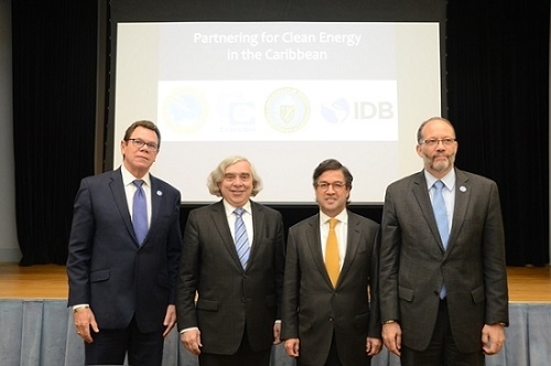 Left to right: "CDB President Warren Smith, US Energy Secretary Ernest Moniz, IDB President Luis Alberto Moreno, and CARICOM Secretary General Irwin LaRocque participate in a signing ceremony at the IDB in Washington, DC on May 4, 2016. IDB Phot