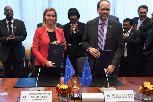 Signature ceremony with Federica Mogherini and Irwin LaRocque
