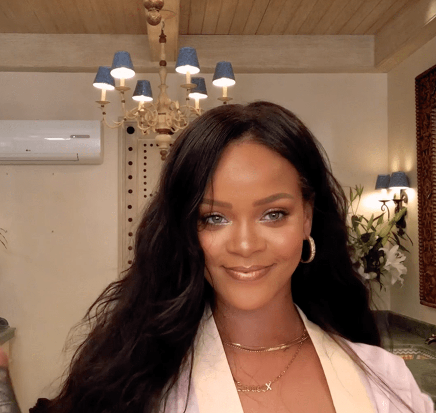 (Photo via RihannaNow)
